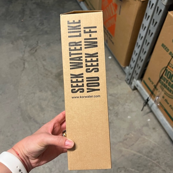 NEW KOR clear reusable water bottle. 25oz - Picture 6 of 6